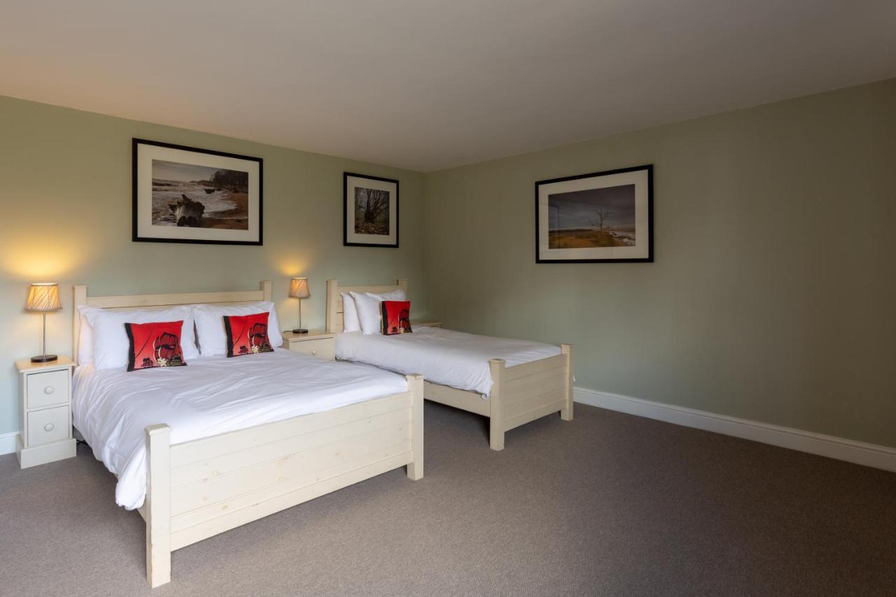 The Plough Hotell Wangford Eksteriør bilde