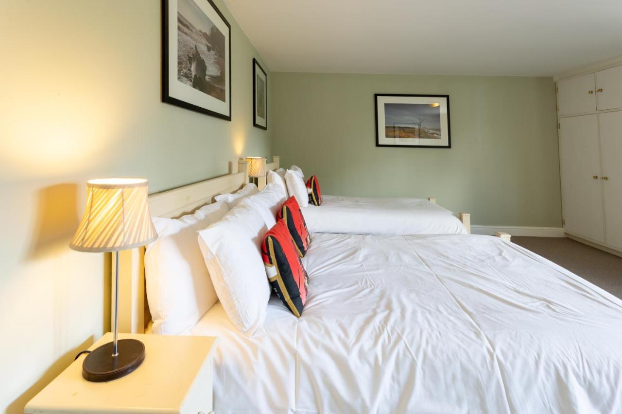 The Plough Hotell Wangford Eksteriør bilde