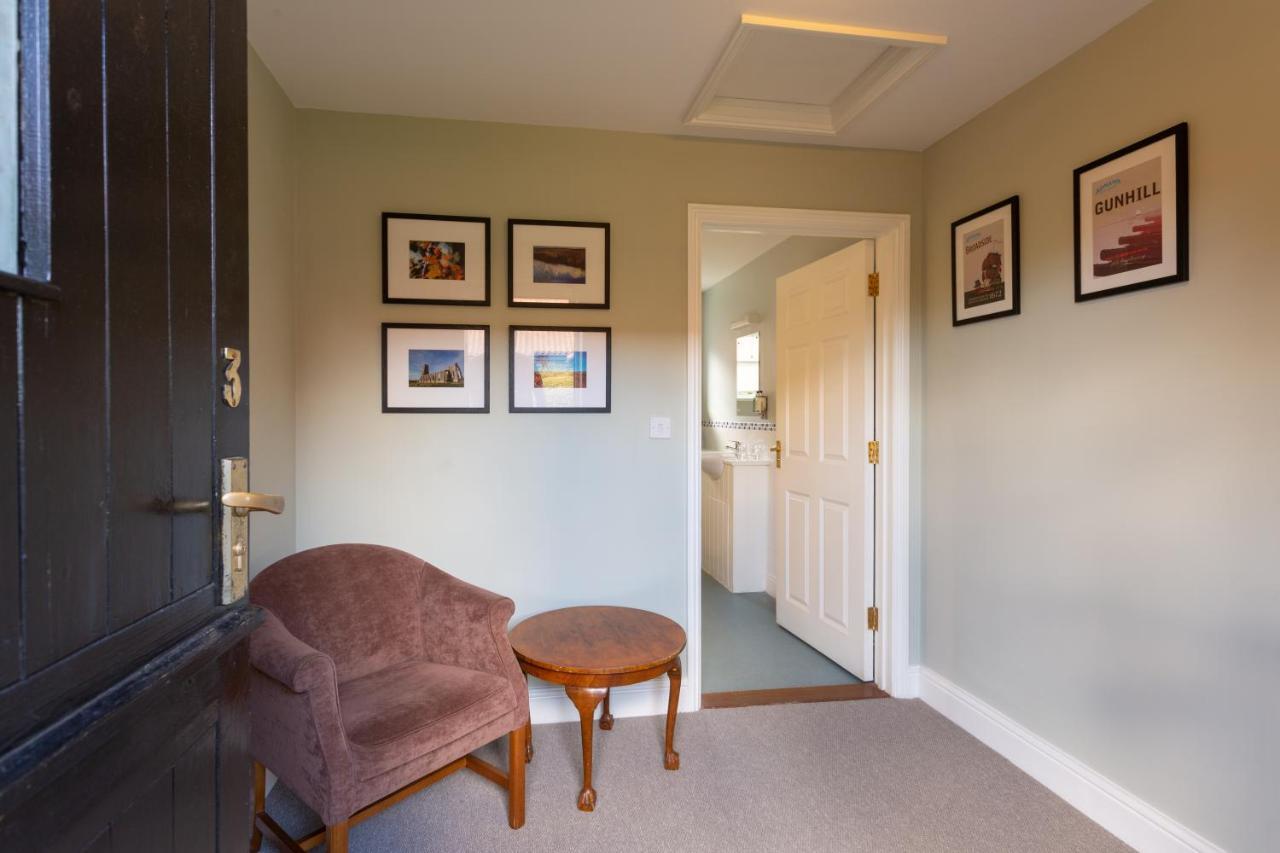 The Plough Hotell Wangford Eksteriør bilde